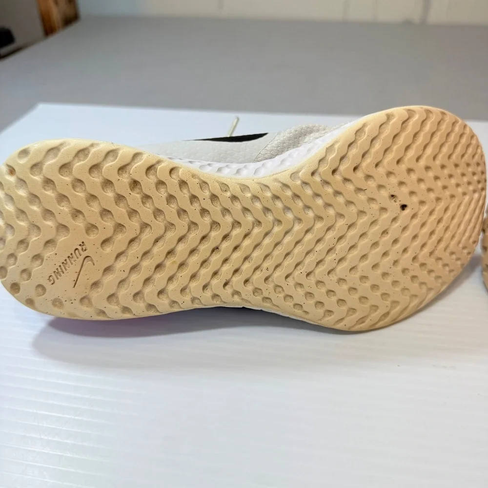 Nike Revolution 6 NN Women's Running Shoes Sneakers Light Gray Pink  BQ5671-010‎